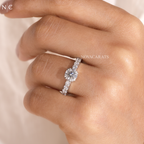 Round Cut Classic Engagement Ring