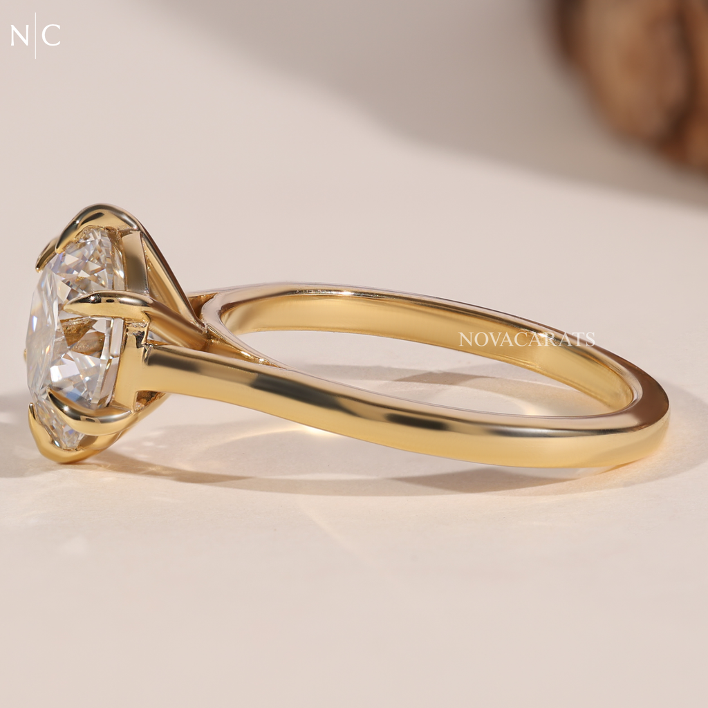 Round Cut Solitaire Engagement Ring