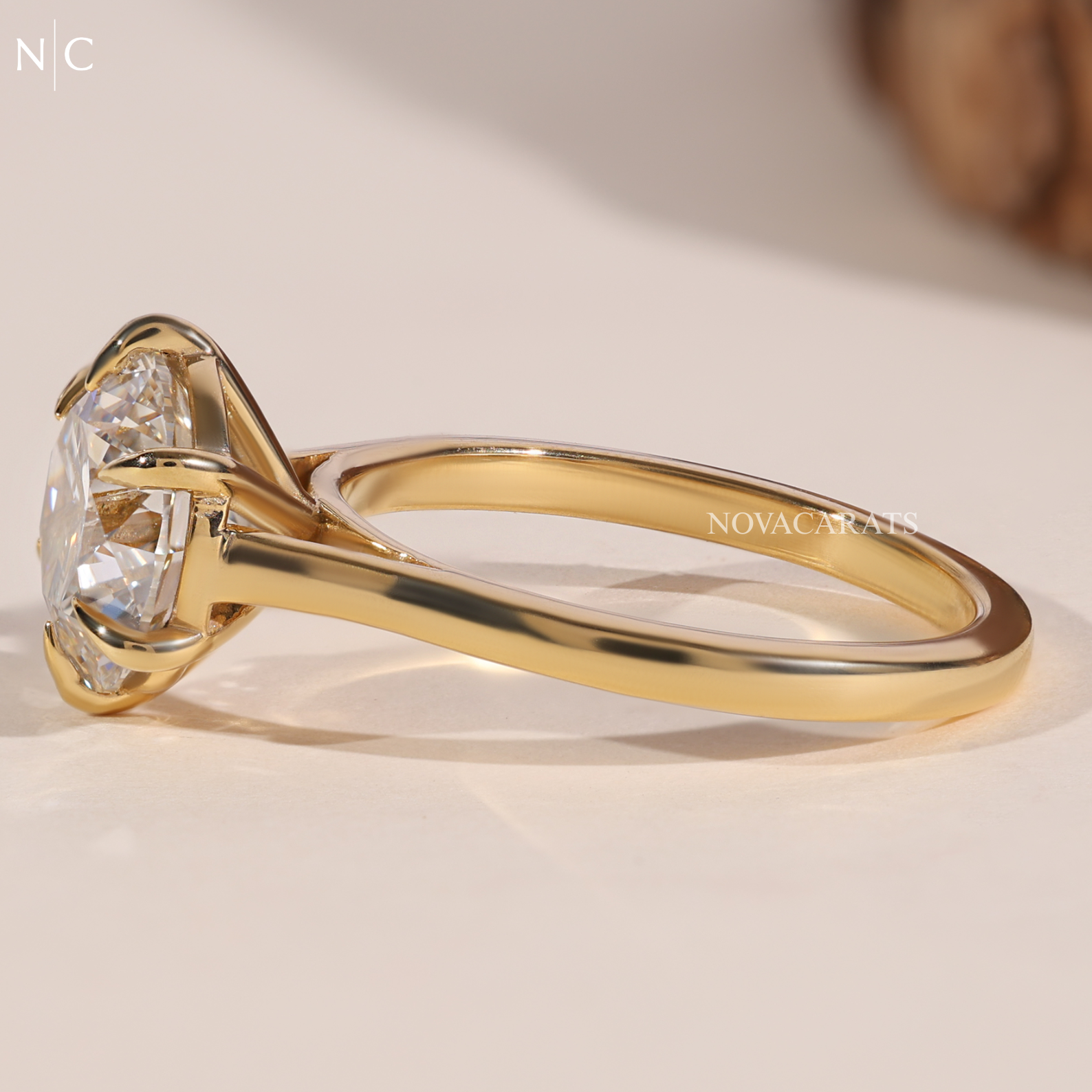 Round Cut Solitaire Engagement Ring