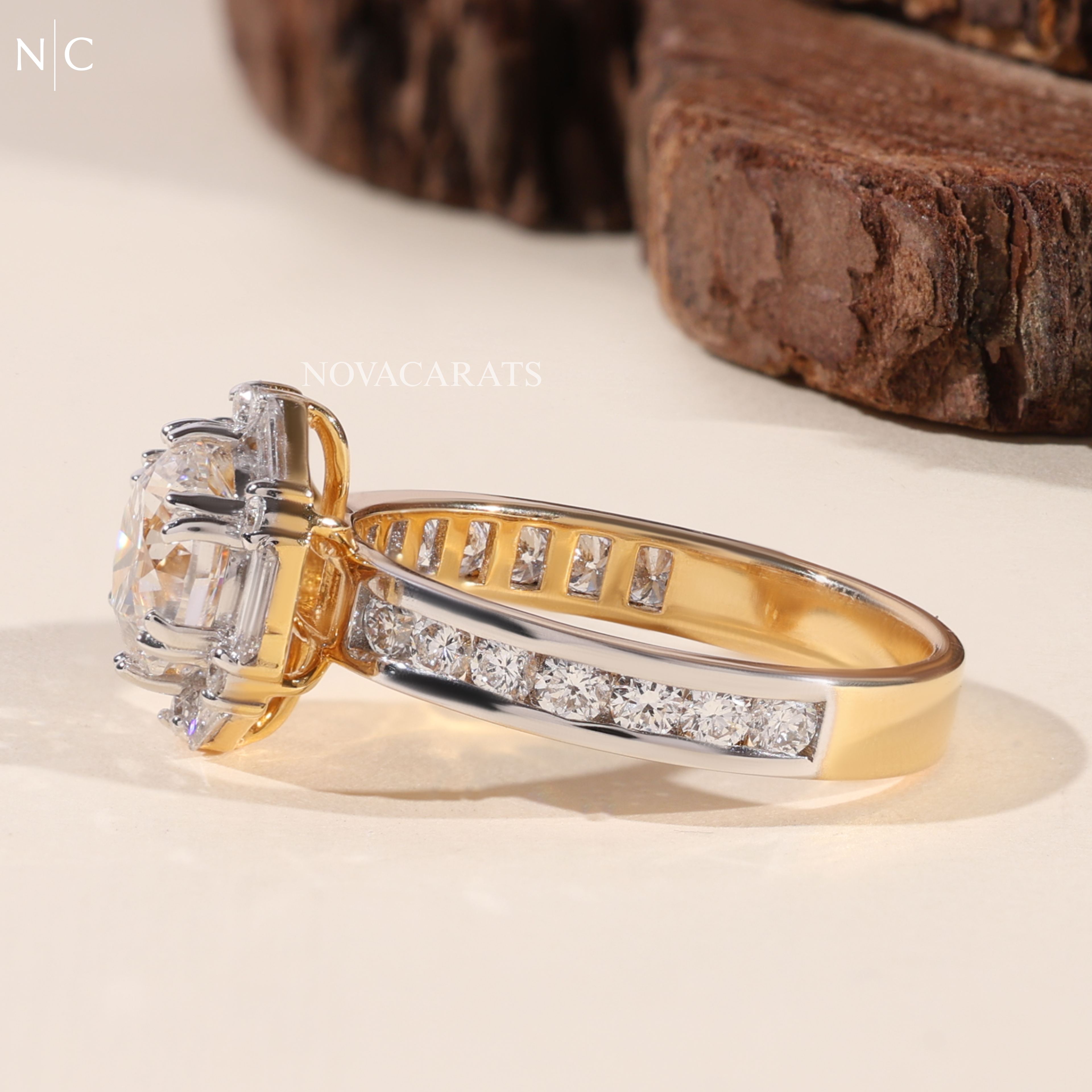 Round Cut Art Deco Halo Engagement Ring