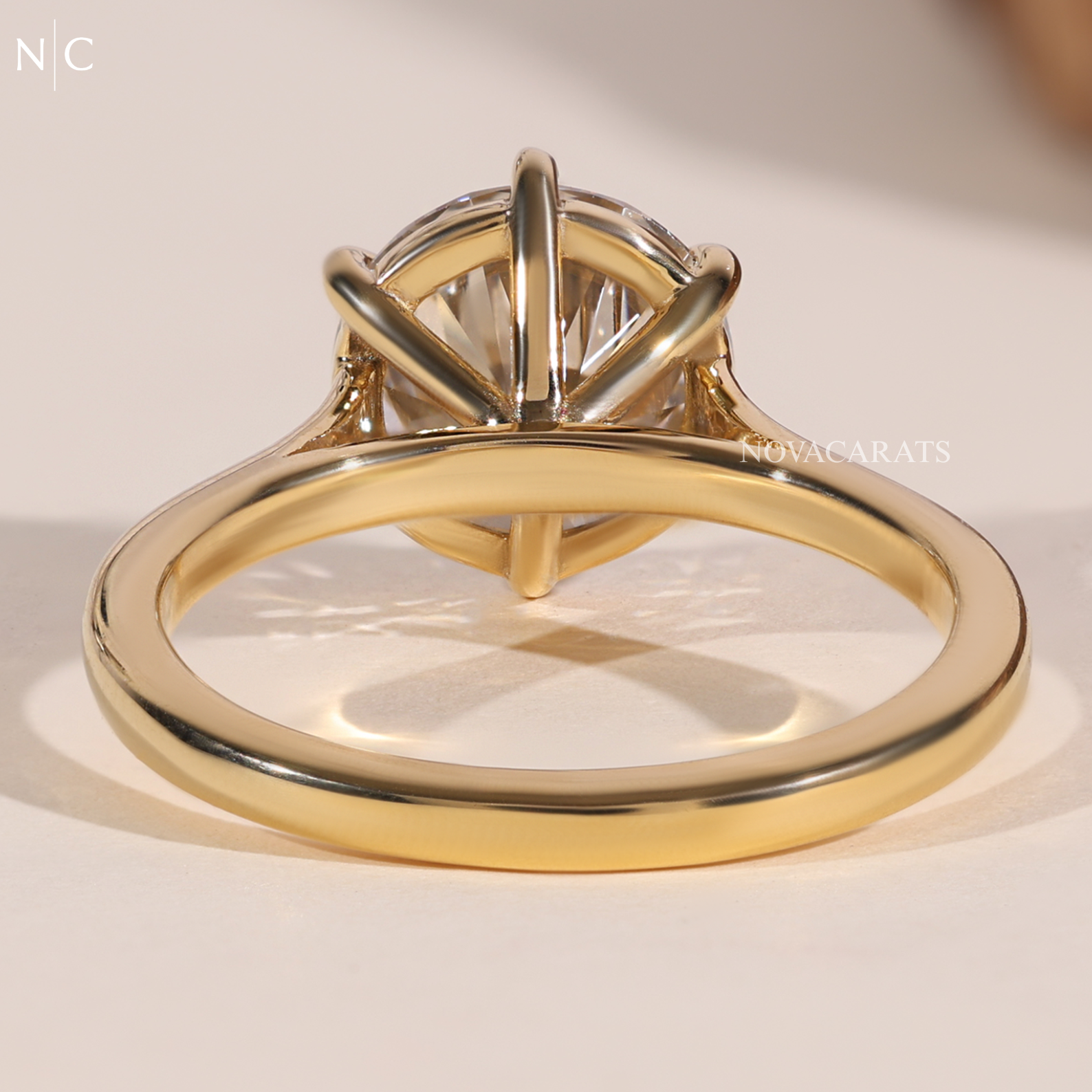 Round Cut Solitaire Engagement Ring