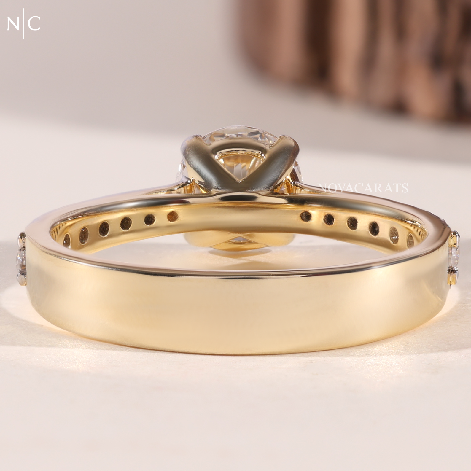 Round Cut Solitaire Engagement Ring