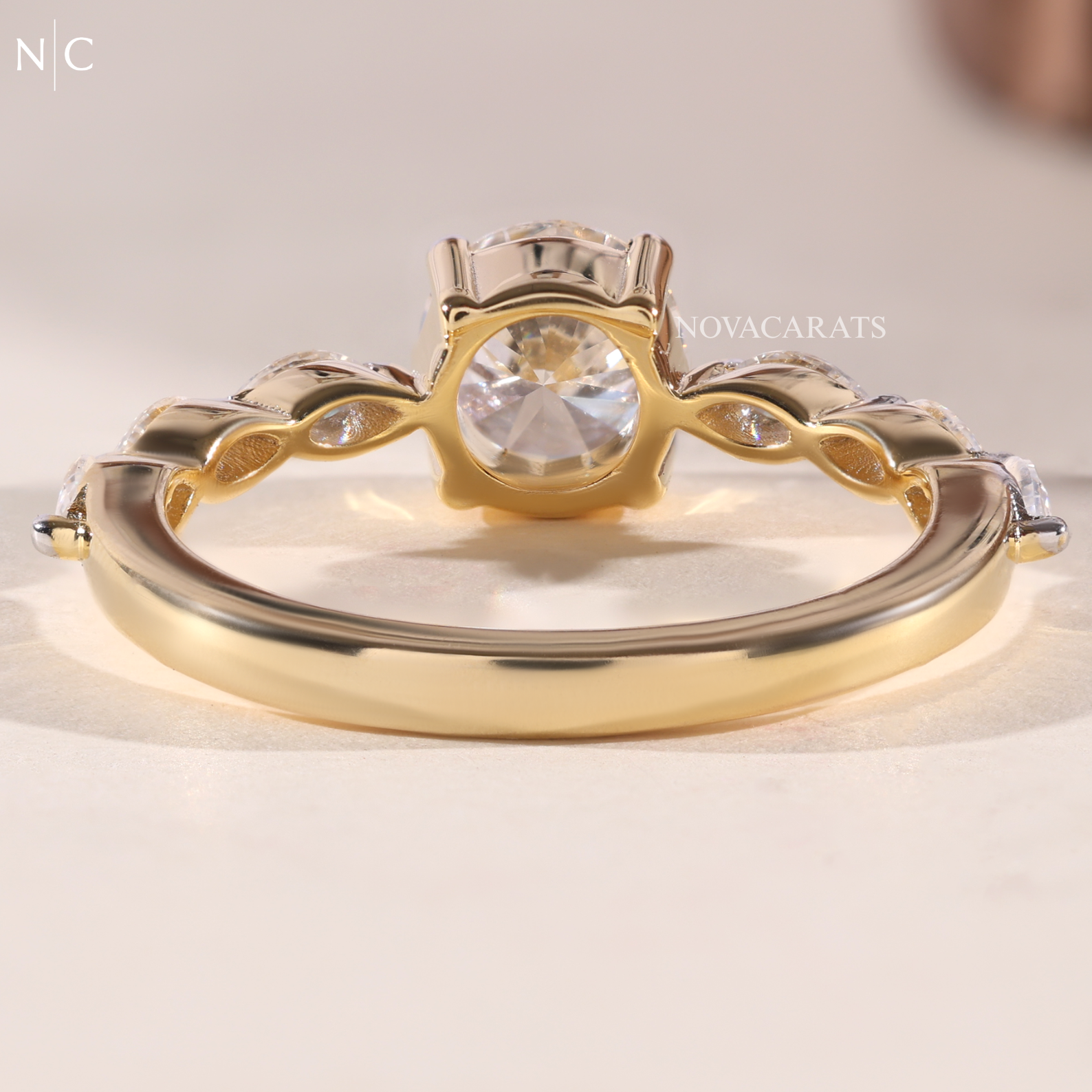 Round Cut Solitaire Engagement Ring