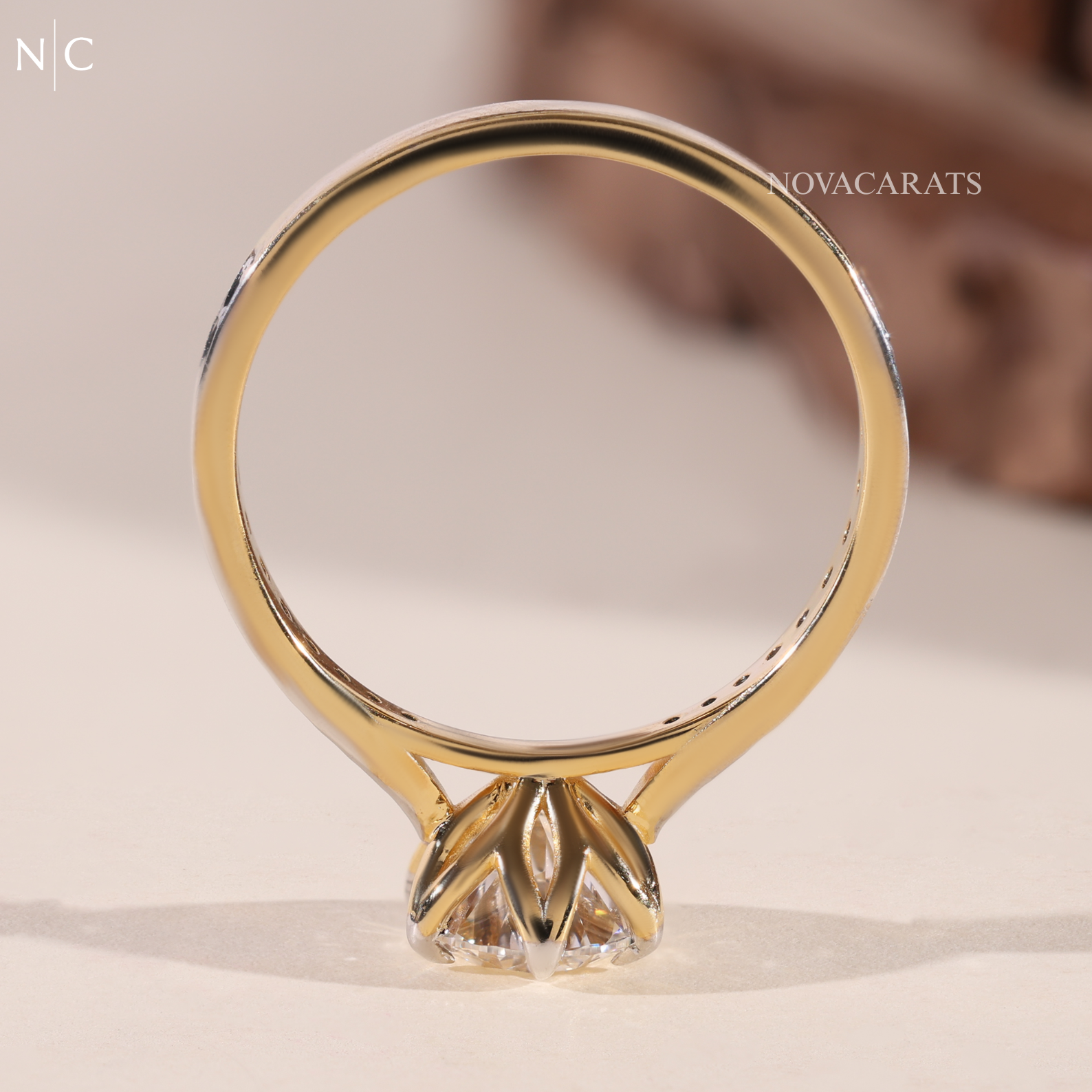 Round Cut Solitaire Engagement Ring
