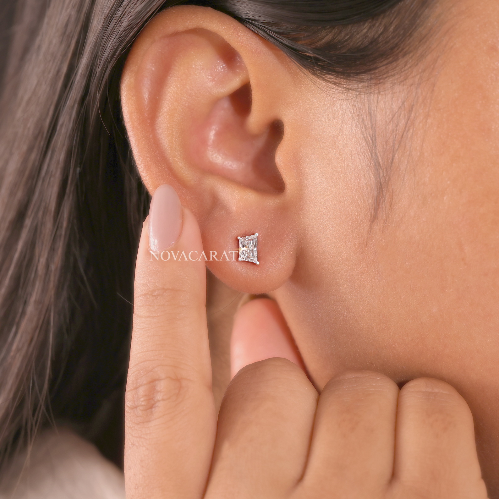 Kite Shape Solitaire Stud Earrings
