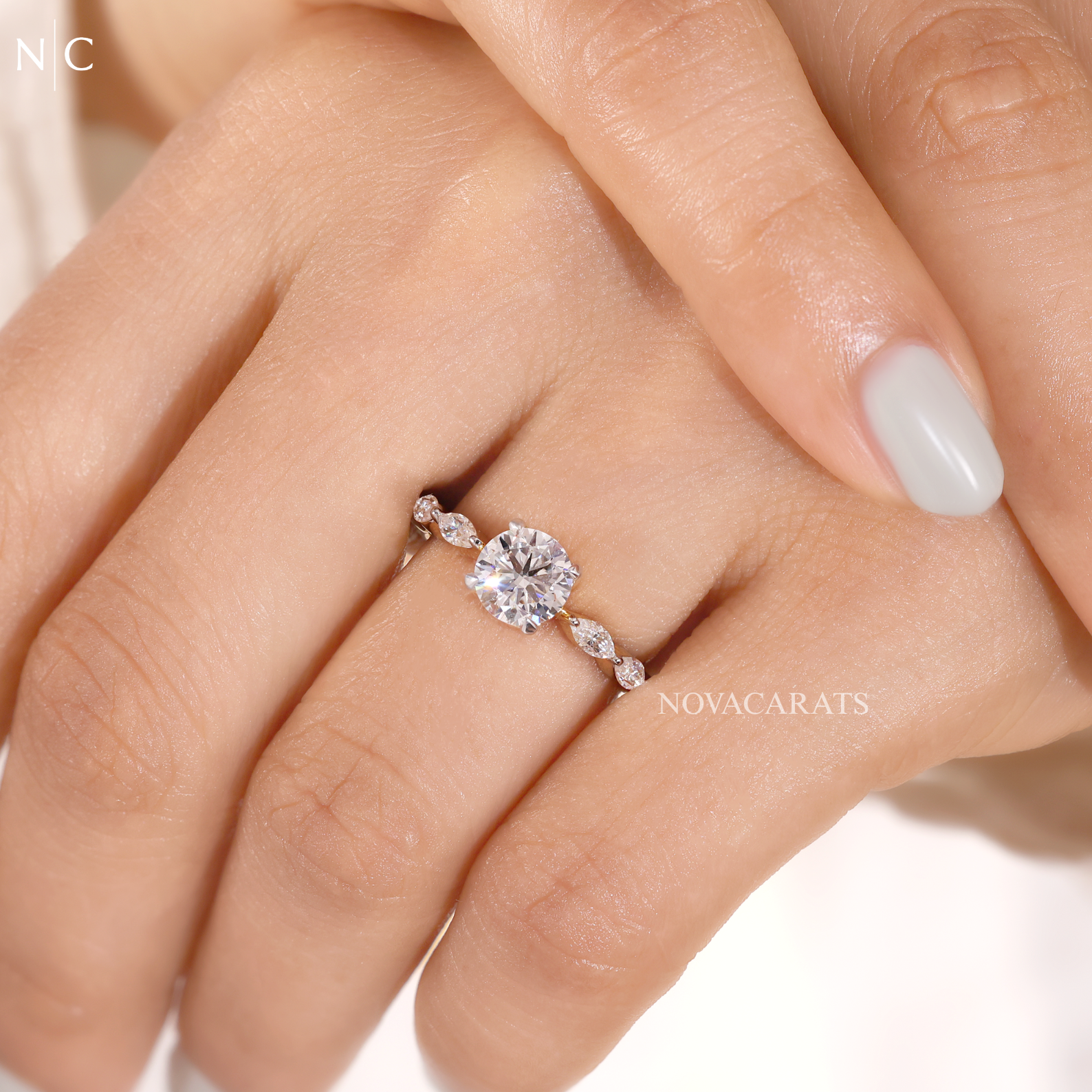 Round Cut Solitaire Engagement Ring