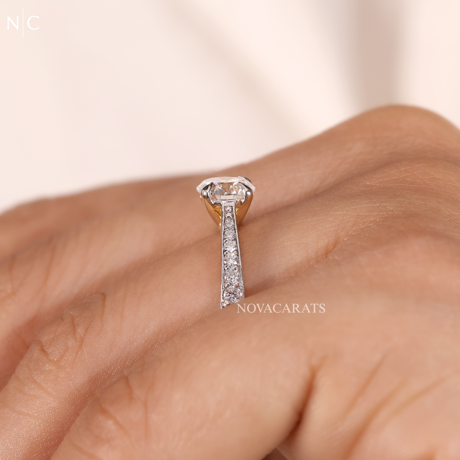 Round Cut Solitaire Engagement Ring