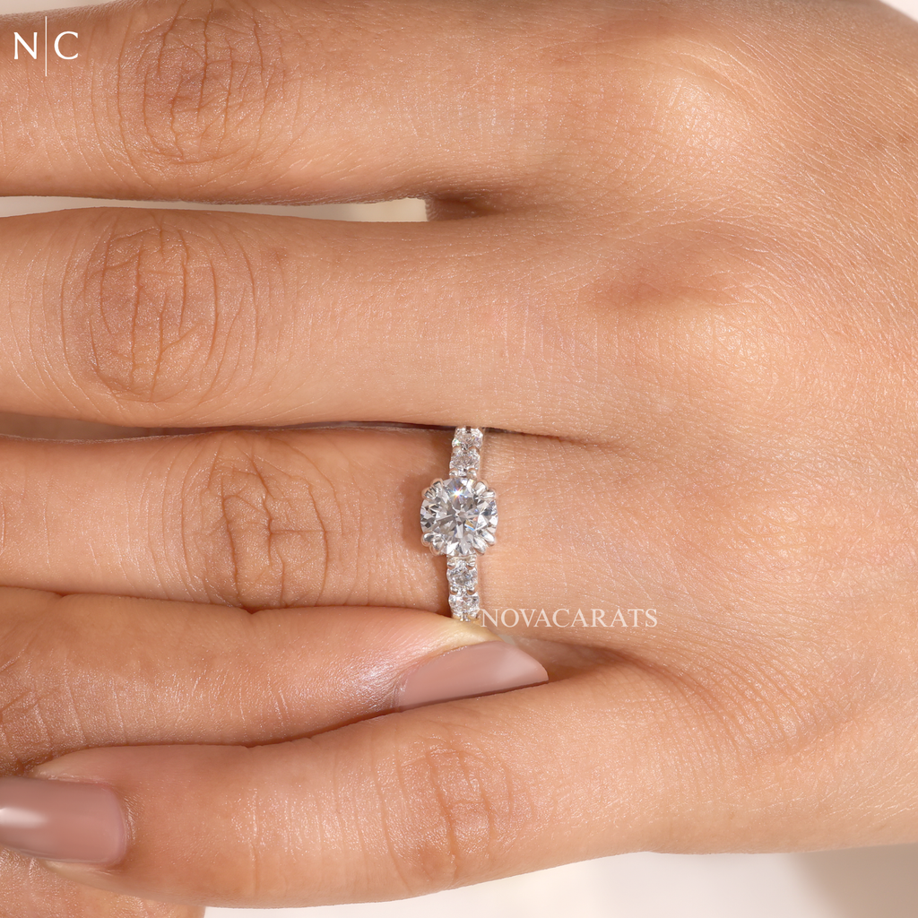 Round Cut Classic Engagement Ring