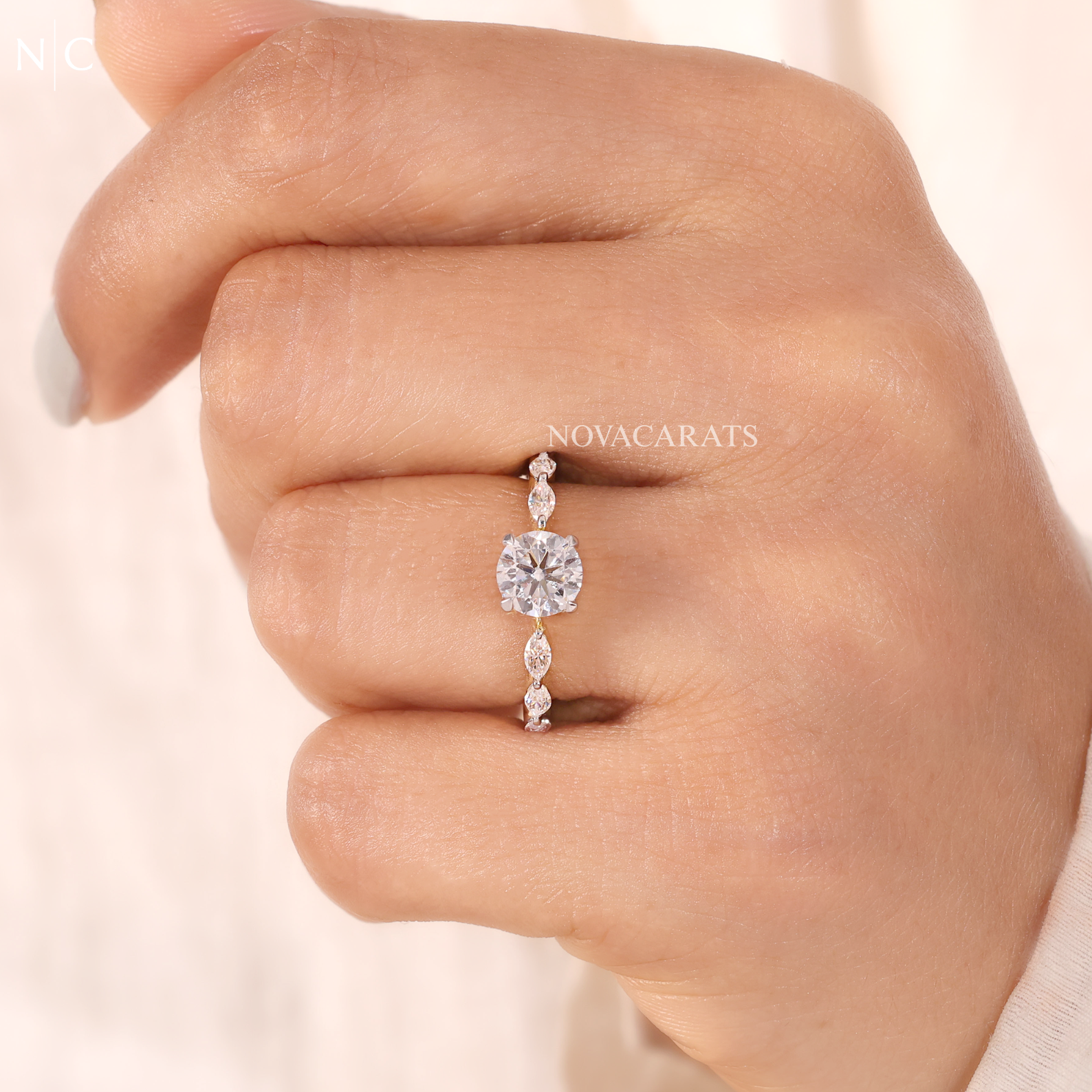 Round Cut Solitaire Engagement Ring