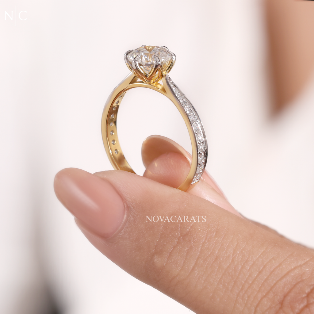 Round Cut Solitaire Engagement Ring