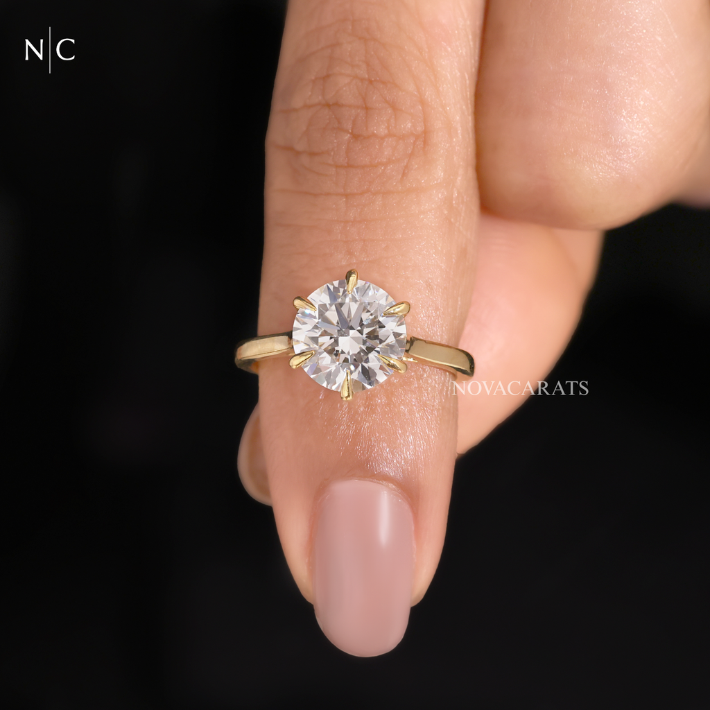 Round Cut Solitaire Engagement Ring