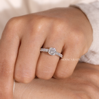 Round Cut Classic Engagement Ring