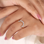 The Arc | Round Cut Curved Crown Wedding Band